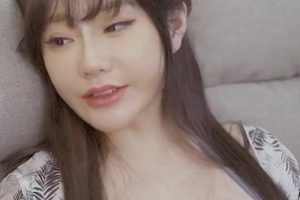 一个被沈南鹏和何伯权捧在手心里的女人,却是一个在夏夜“放荡”的女人。