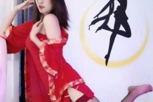 斗鱼超人气高颜值极品最美本土主播极品主播熊猫二娃最新散播火箭群合集。