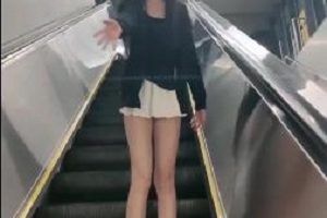 最新超A完美身材嫩妹-Luna000室外多场景