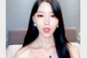 《老阿姨vs凹凸魔鬼身材:重口味的1.4GB约P爱恋慰藉缺母爱》