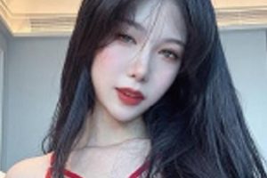 网红美女抖娘利世定制红se you惑:颜值爆表、性感诱惑,让你心动不已!