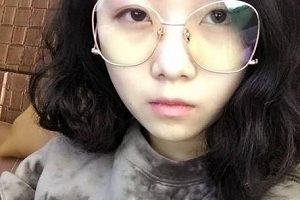 勇敢追求梦想,网红{{网红名字}}高端原创私密群社保美女视频,露脸颜值身材惊艳登场!