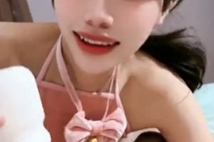 1V+408M睡着后被偷偷放飞自我的合租女同事吃鸡强上,7Z双层压缩,总时长21分,百度盘免费下载!