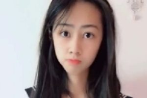 抖音网红江可爱高中生，颜值竿娆50w粉丝，露脸视频，3点露，可爱青春风格