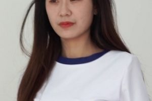 足系列恋足美女棉袜裸足踩饼干超高画质视频