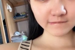 学妹宿舍大胆流血洗澡表演，百度盘打包19g视频