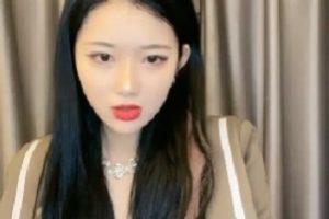 超美颜值女神徐艺诺古灵精怪性感热舞道具进入视频