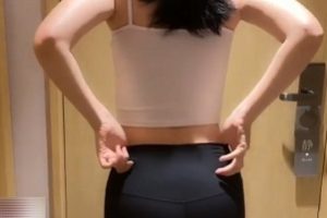《姚永纯与性感妻子:3个健身视频,展现优质身材与蜜桃臀魅力》