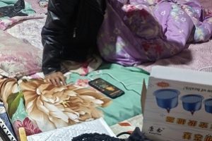 小李子辣妈室内自拍精选60部50MB诱人身材